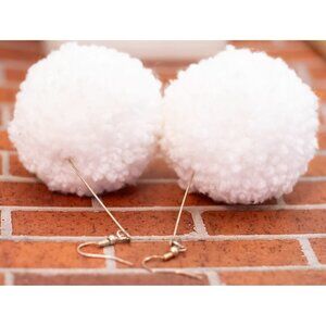 Vintage Fluffy White Pom Pom Sterling Silver Dangle Earrings - W30